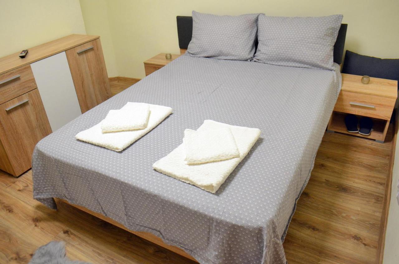 Private Apartment In The City Centre. Oradea Eksteriør billede
