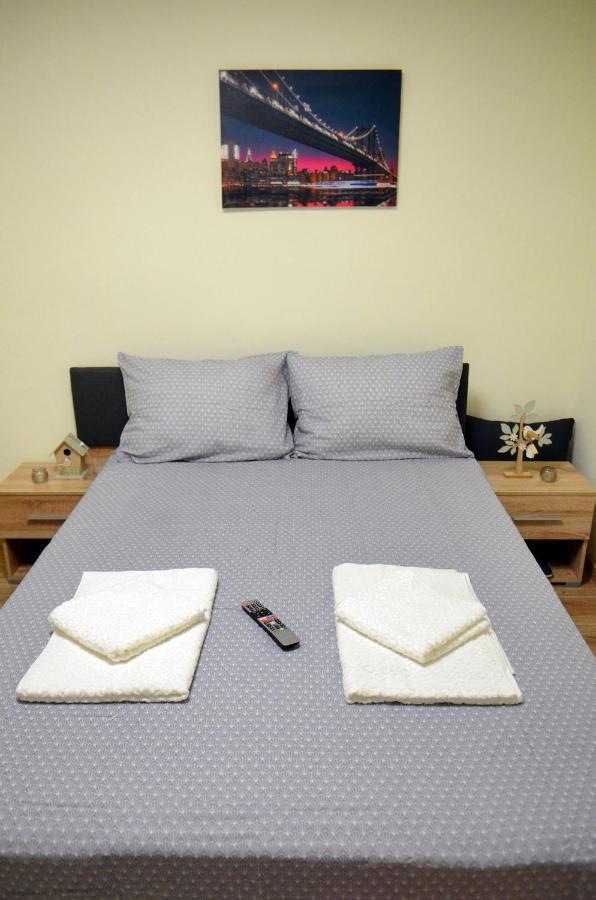 Private Apartment In The City Centre. Oradea Eksteriør billede