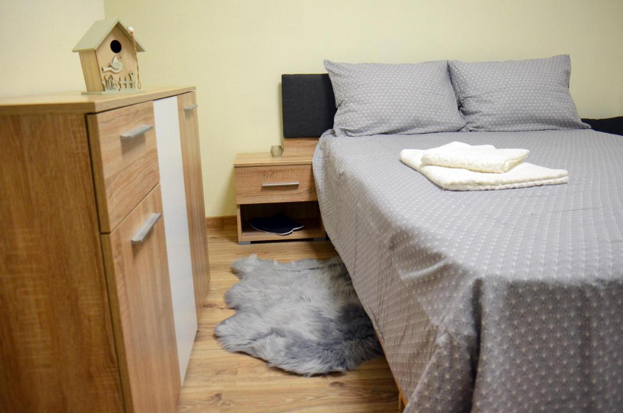 Private Apartment In The City Centre. Oradea Eksteriør billede